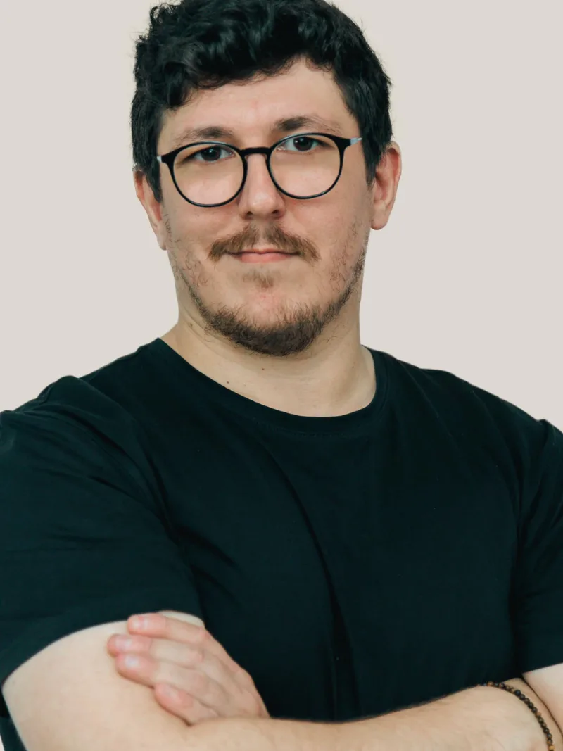 Rodrigo Gallassini, especialista em tráfego pago e criação de sites